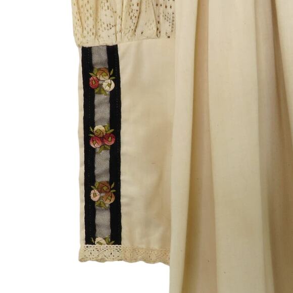 1970s Vintage Gunne Sax Prairie Dress Cream Lace Floral Embroidered Dress Medium - Picture 5 of 14